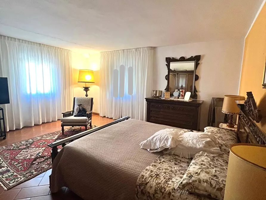 Immagine 17 di Appartamento in vendita  a Lastra A Signa