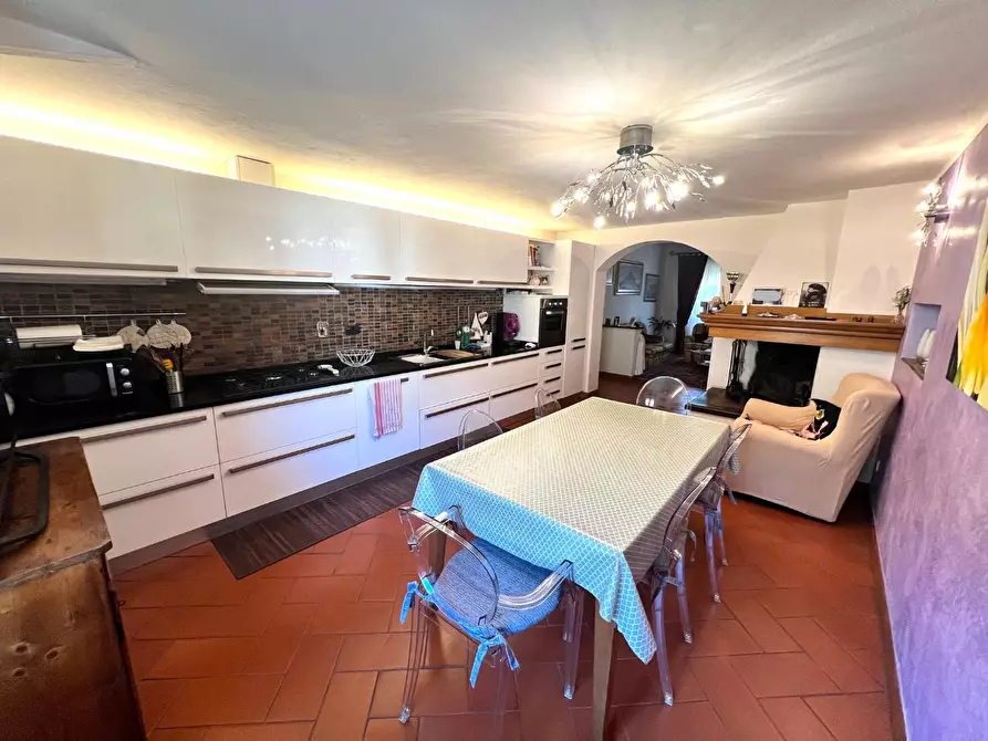 Immagine 8 di Appartamento in vendita  a Lastra A Signa