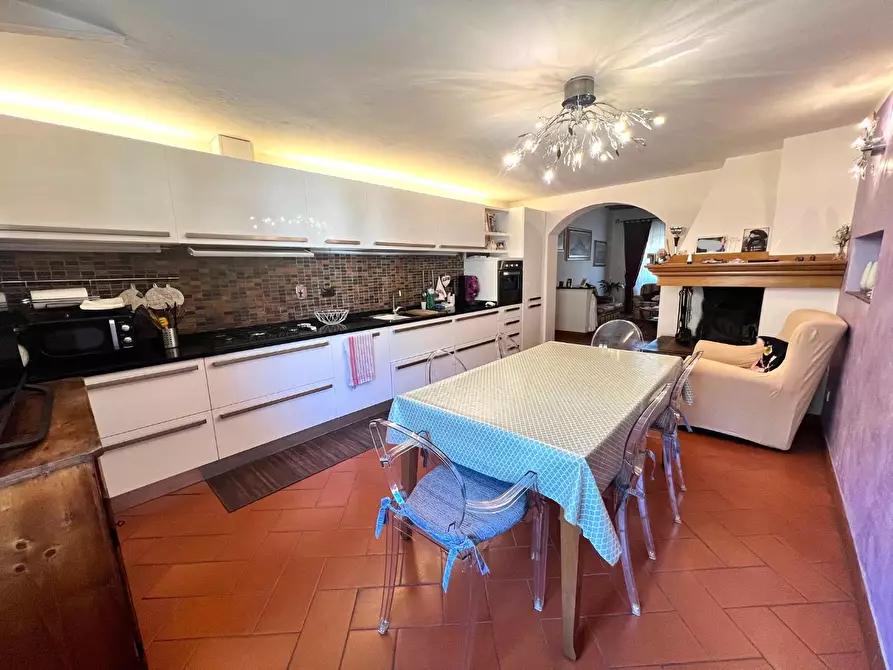 Immagine 9 di Appartamento in vendita  a Lastra A Signa