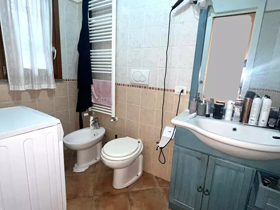 Immagine 35 di Appartamento in vendita  a Lastra A Signa