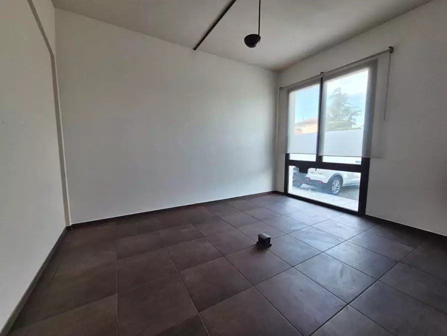 Immagine 7 di Ufficio in affitto  a Santa Croce Sull'arno
