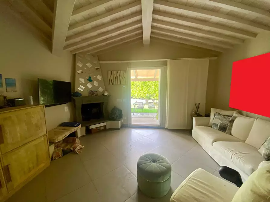 Immagine 38 di Villa in vendita  a Lucca