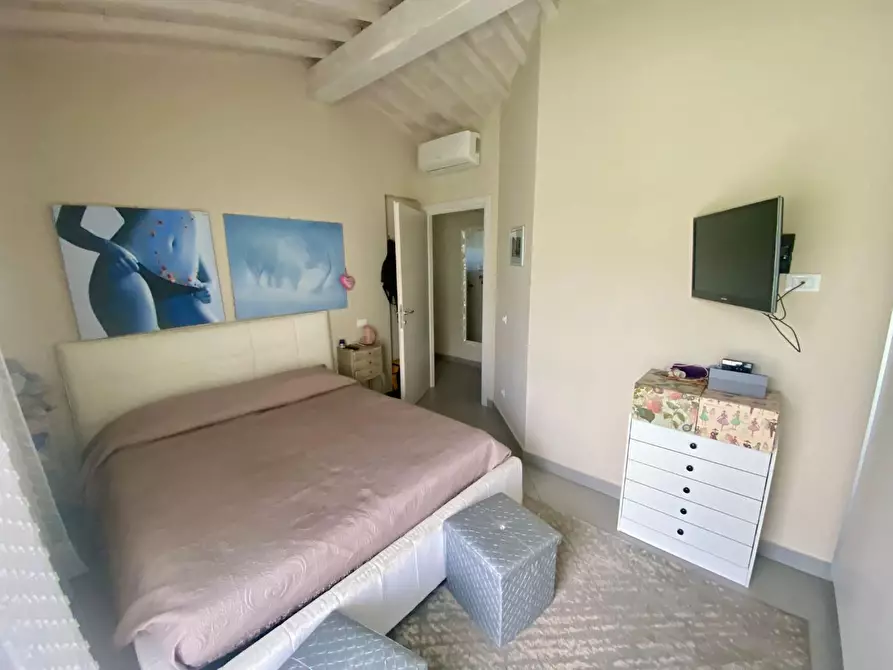 Immagine 46 di Villa in vendita  a Lucca