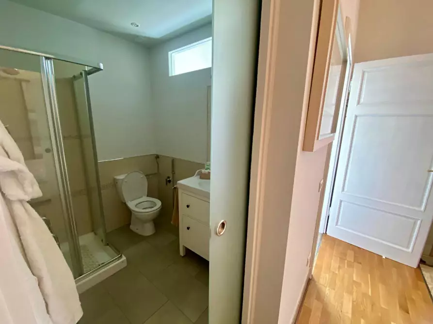 Immagine 50 di Villa in vendita  a Lucca