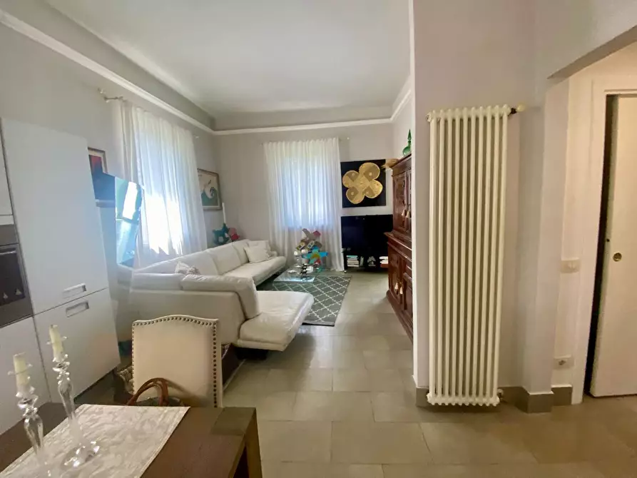 Immagine 16 di Villa in vendita  a Lucca