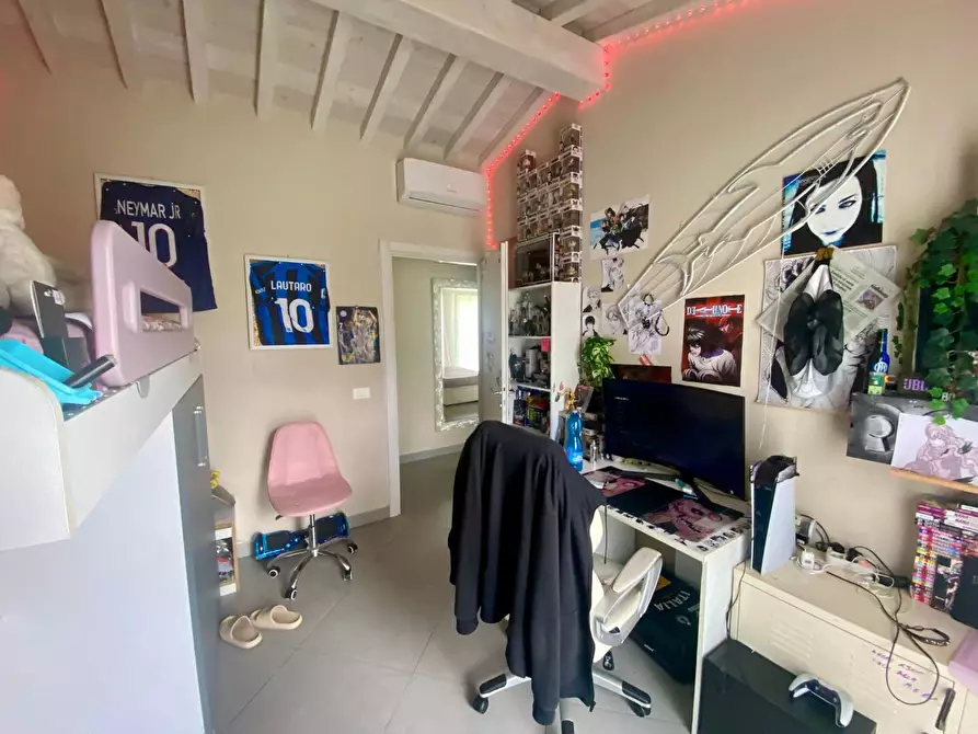 Immagine 49 di Villa in vendita  a Lucca