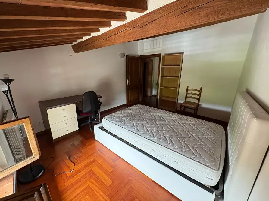 Immagine 11 di Mansarda in vendita  a Monteriggioni