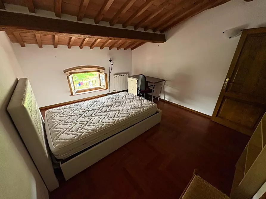 Immagine 9 di Mansarda in vendita  a Monteriggioni