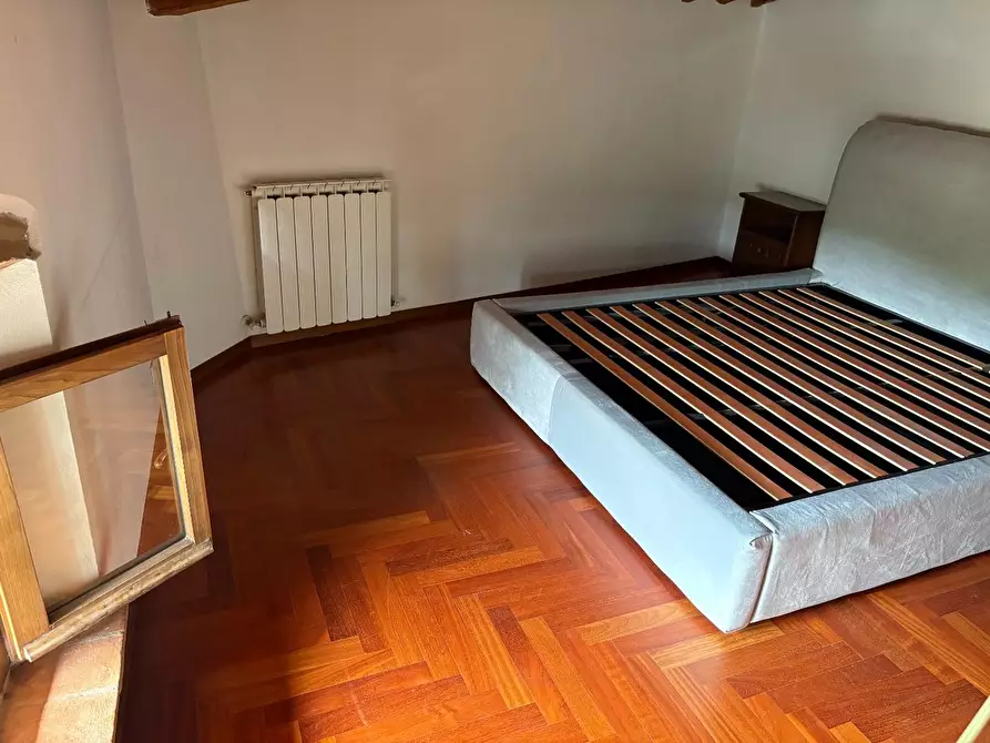 Immagine 15 di Mansarda in vendita  a Monteriggioni