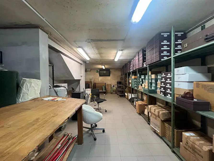 Immagine 14 di Seminterrato in vendita  a Vinci