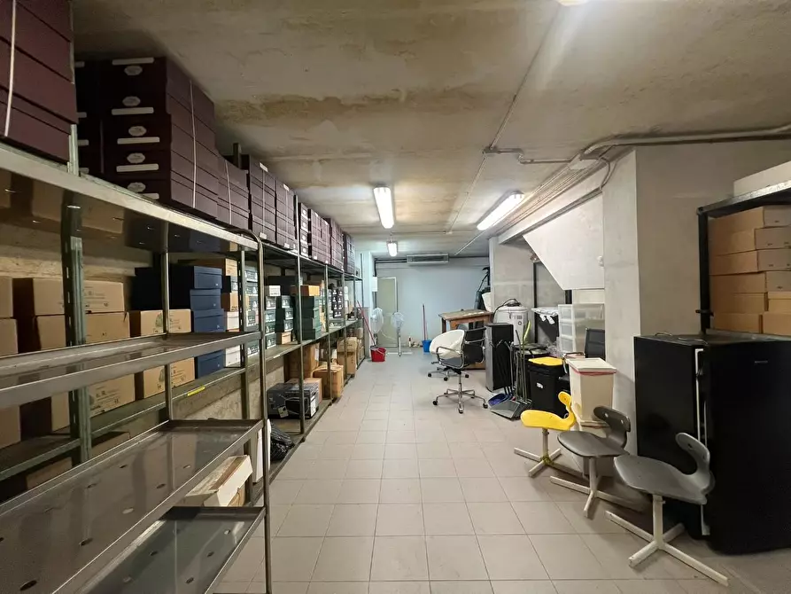 Immagine 11 di Seminterrato in vendita  a Vinci