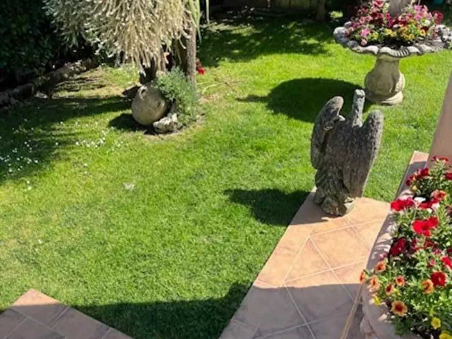 Immagine 6 di Casa bifamiliare in vendita  a Sarzana