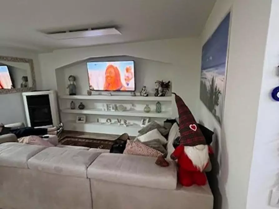 Immagine 16 di Casa bifamiliare in vendita  a Sarzana