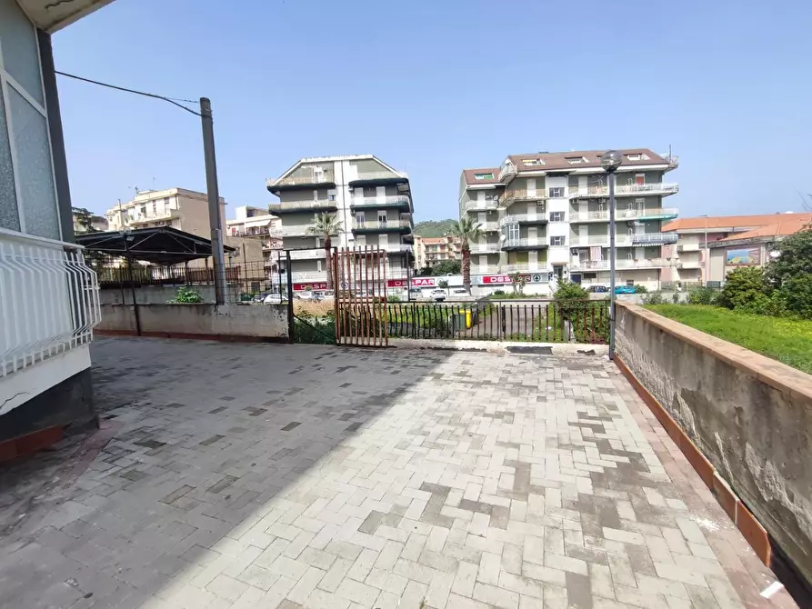 Immagine 5 di Appartamento in vendita  a Calatabiano