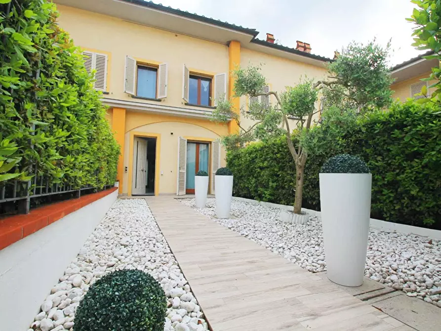 Immagine 24 di Villetta a schiera in vendita  a Vinci