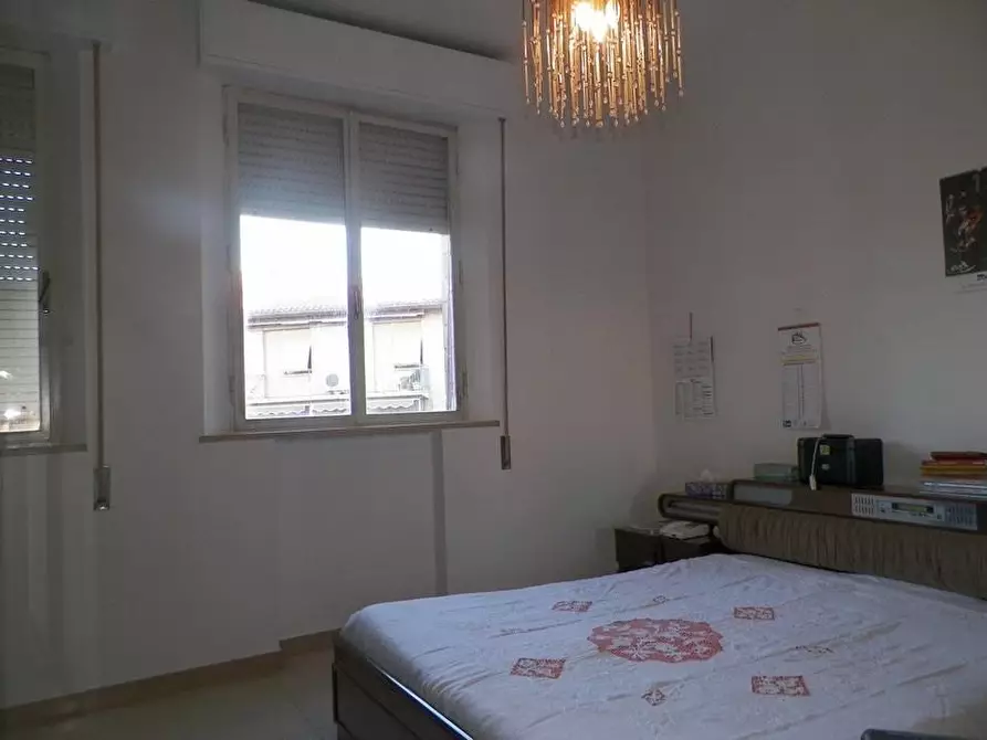 Immagine 11 di Appartamento in vendita  a Siena