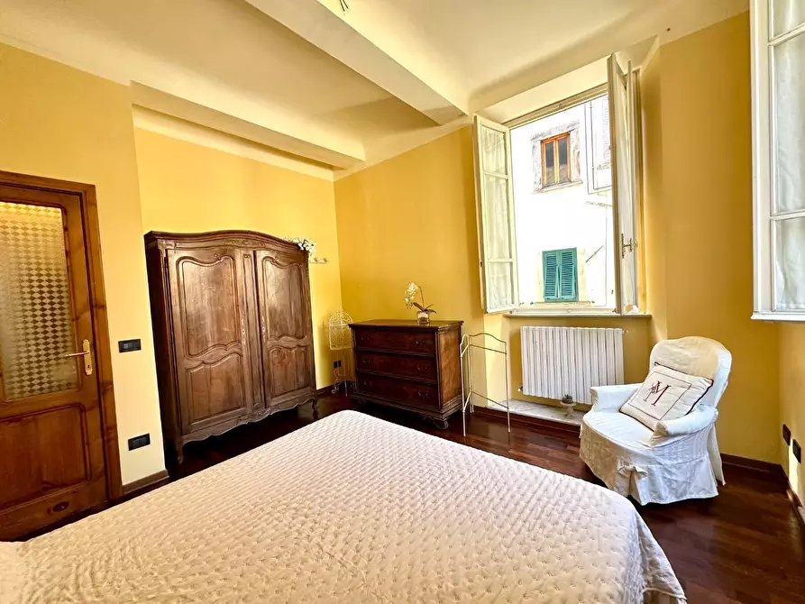 Immagine 29 di Appartamento in vendita  a Lucca