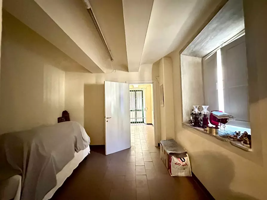 Immagine 38 di Appartamento in vendita  a Lucca