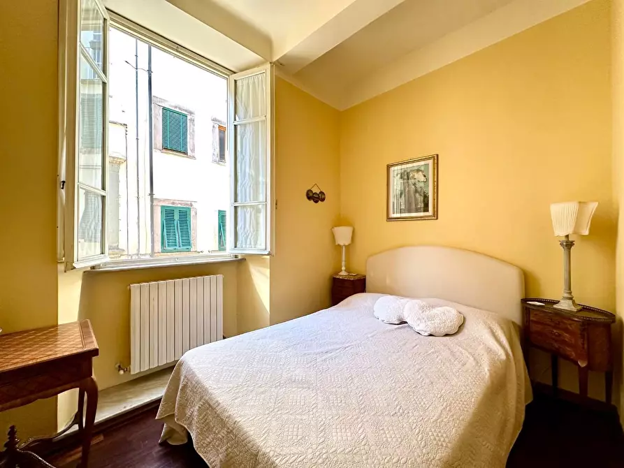 Immagine 31 di Appartamento in vendita  a Lucca