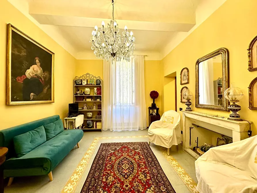 Immagine 24 di Appartamento in vendita  a Lucca