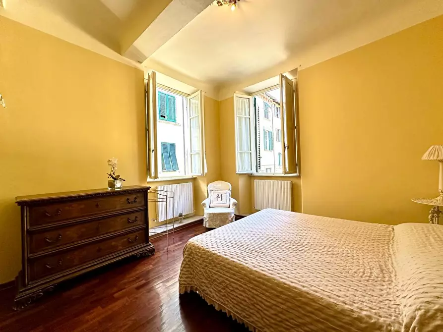 Immagine 28 di Appartamento in vendita  a Lucca