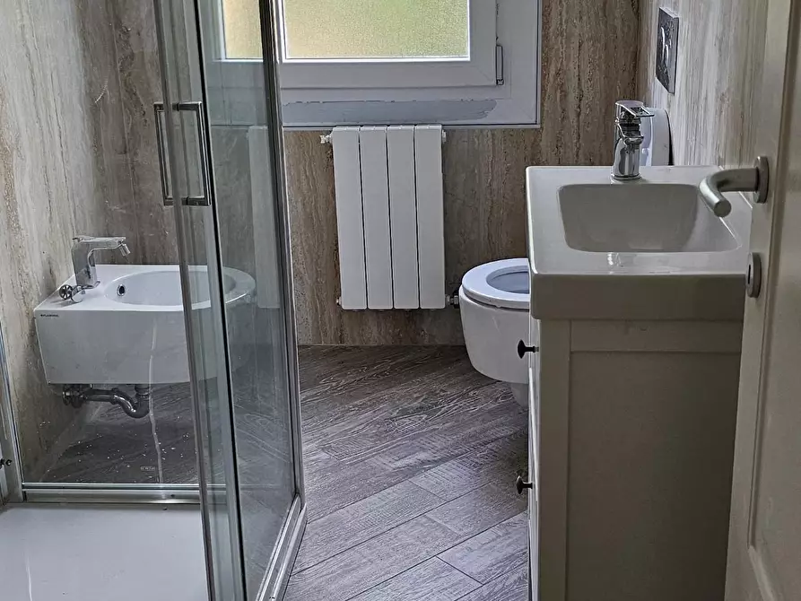 Immagine 2 di Appartamento in vendita  a Reggio Nell'emilia