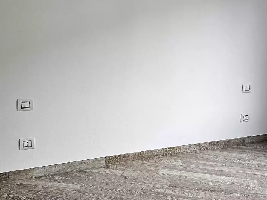 Immagine 5 di Appartamento in vendita  a Reggio Nell'emilia