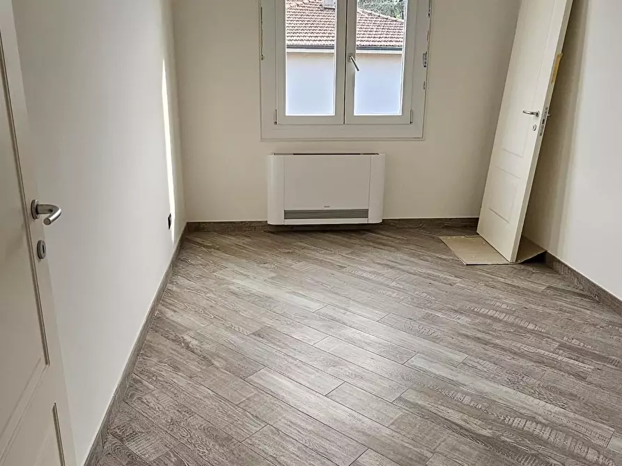 Immagine 14 di Appartamento in vendita  a Reggio Nell'emilia