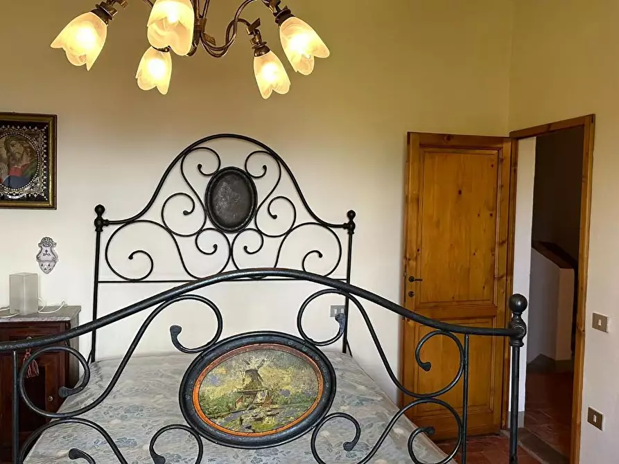 Immagine 22 di Casa colonica in vendita  a Capraia E Limite