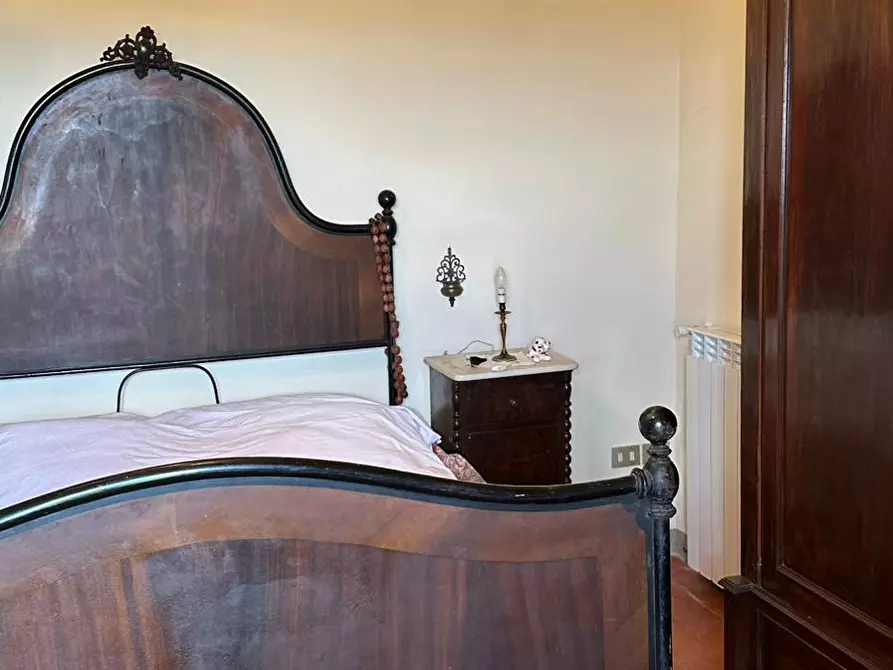 Immagine 20 di Casa colonica in vendita  a Capraia E Limite