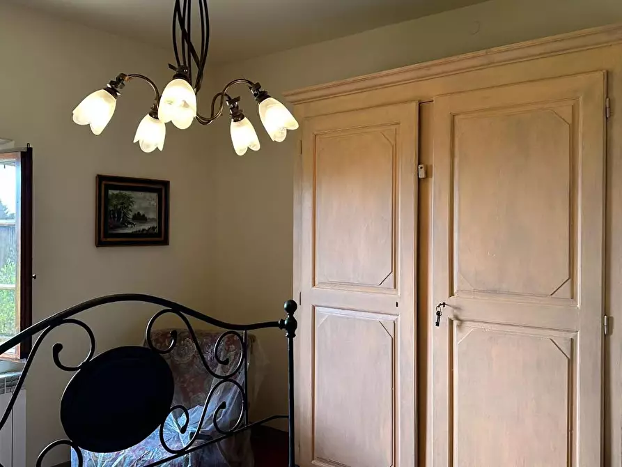 Immagine 10 di Casa colonica in vendita  a Capraia E Limite