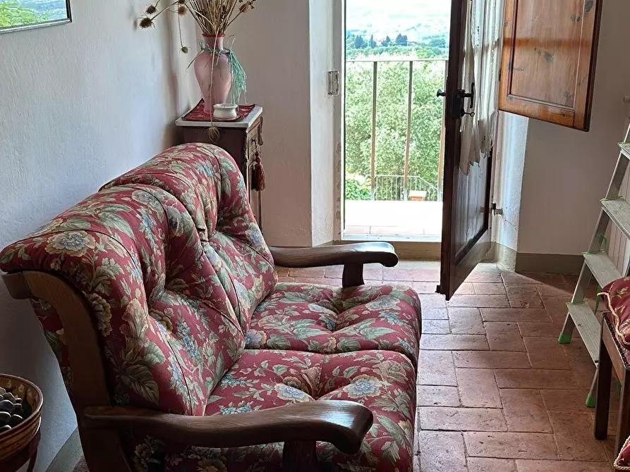 Immagine 21 di Casa colonica in vendita  a Capraia E Limite