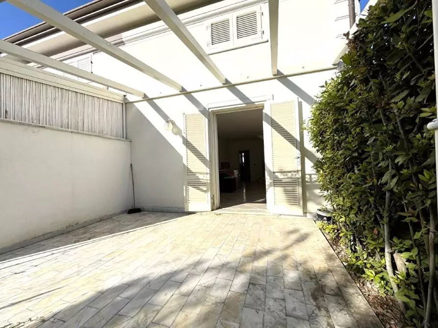 Immagine 3 di Casa bifamiliare in vendita  a Pietrasanta