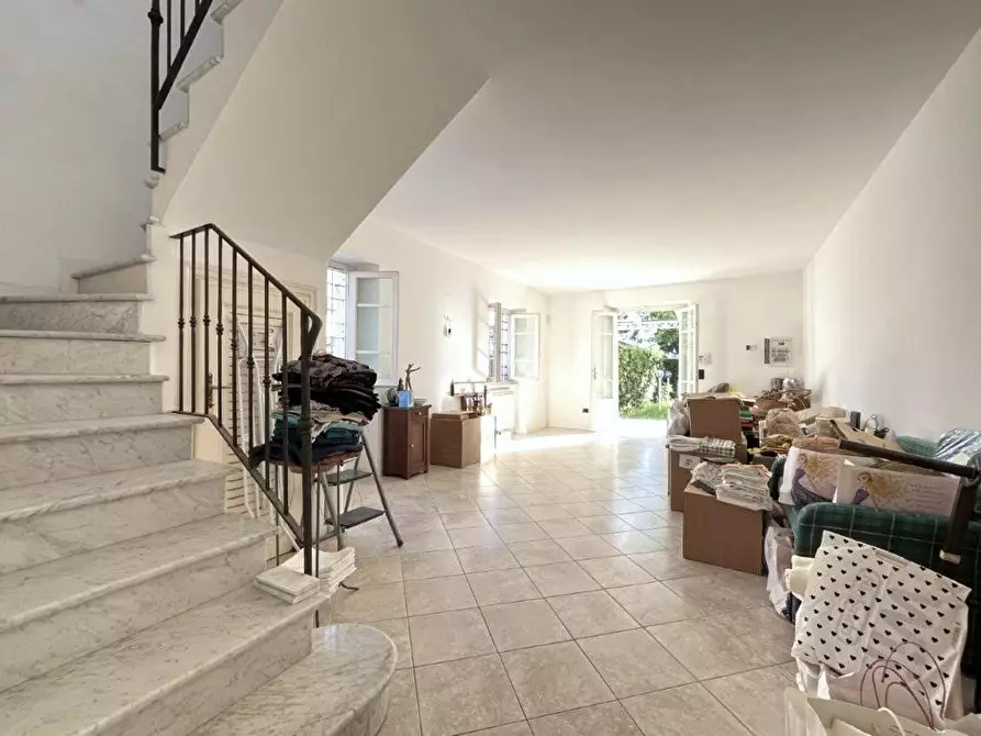 Immagine 8 di Casa bifamiliare in vendita  a Pietrasanta