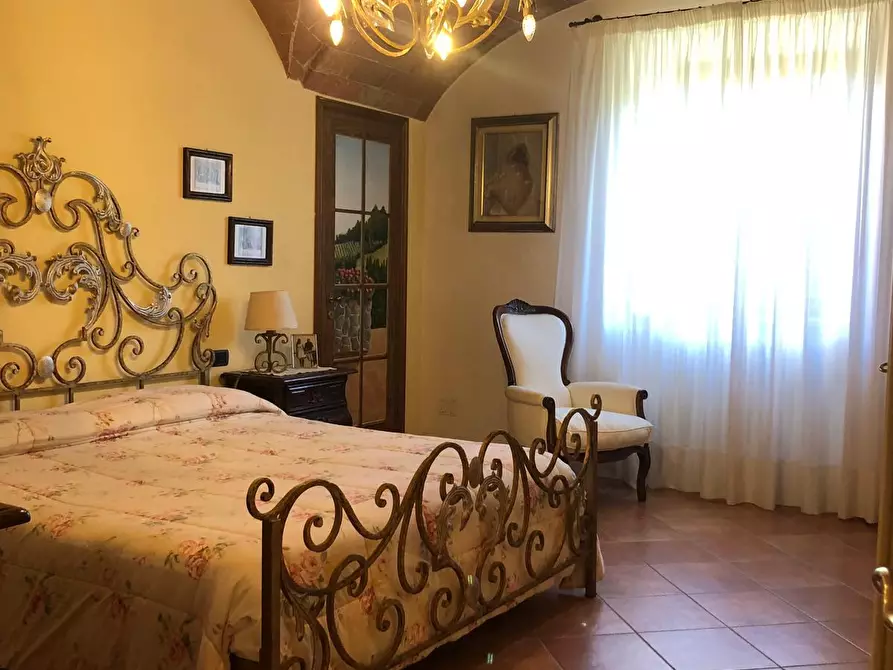 Immagine 17 di Appartamento in vendita  a Poggibonsi