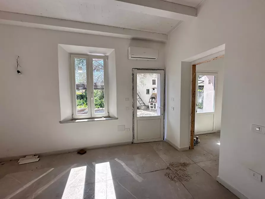 Immagine 6 di Villa in vendita  a Pisa