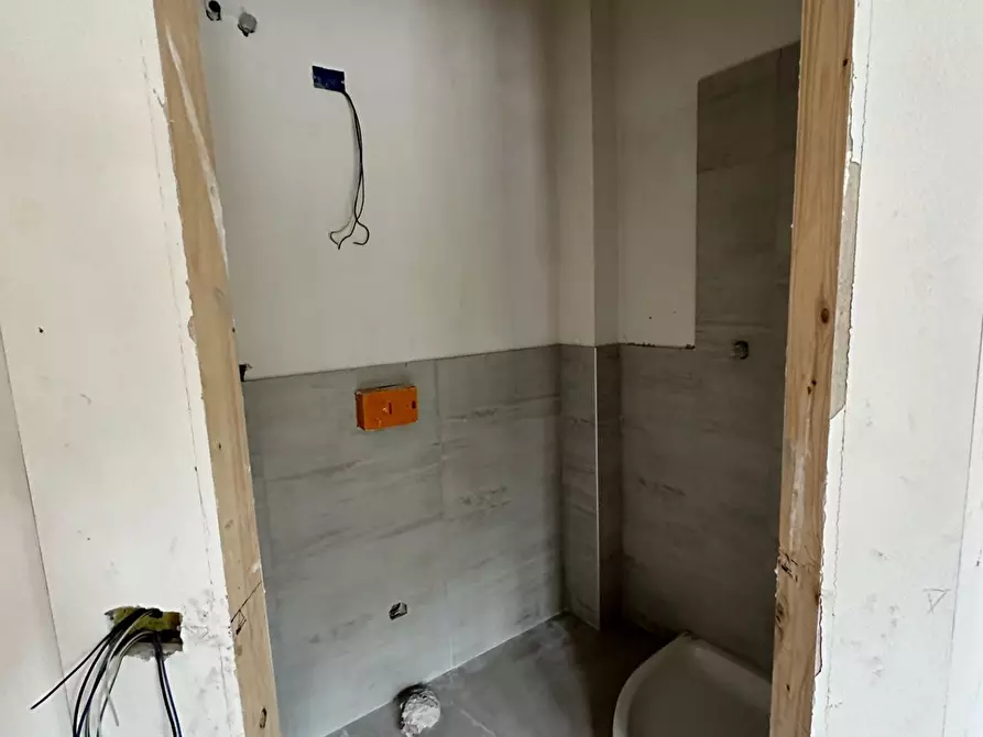 Immagine 15 di Villa in vendita  a Pisa