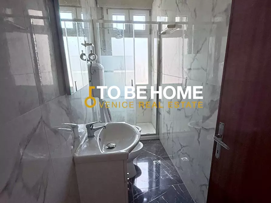 Immagine 18 di Appartamento in vendita  a Venezia