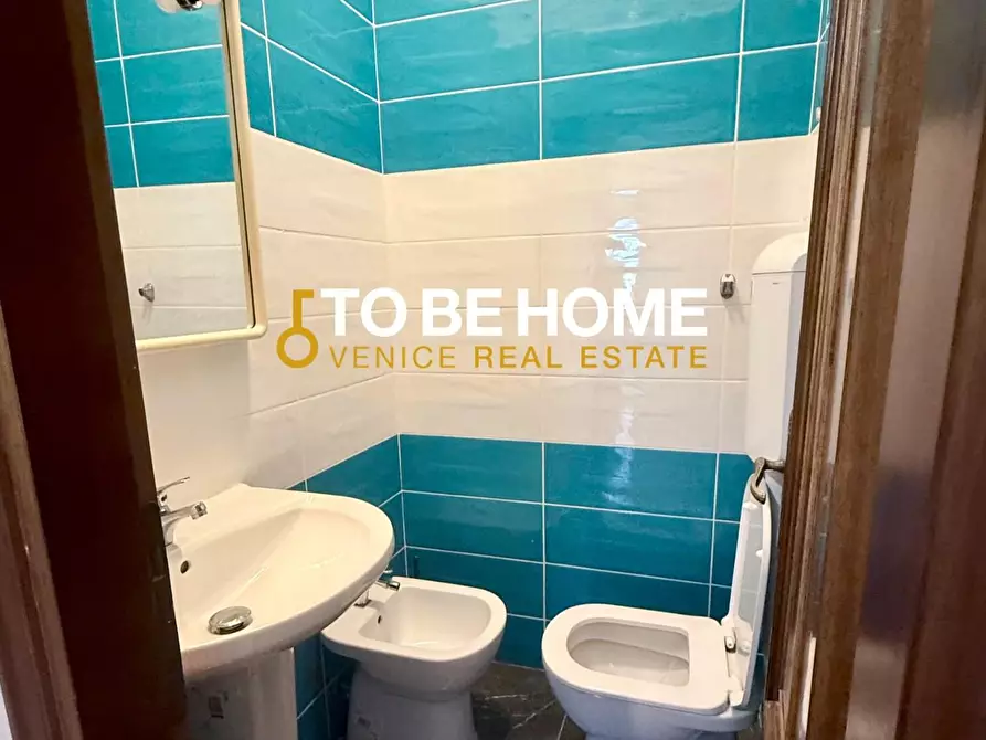 Immagine 17 di Appartamento in vendita  a Venezia