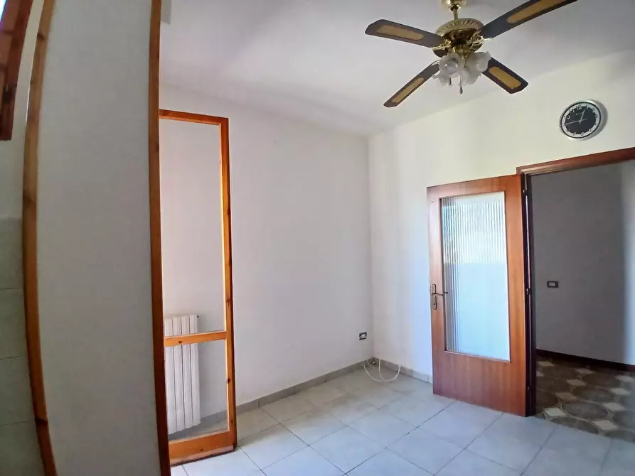 Immagine 9 di Appartamento in vendita  a Livorno