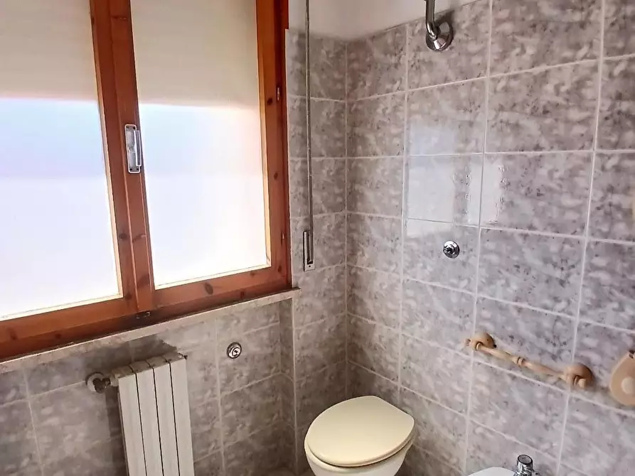 Immagine 25 di Appartamento in vendita  a Livorno