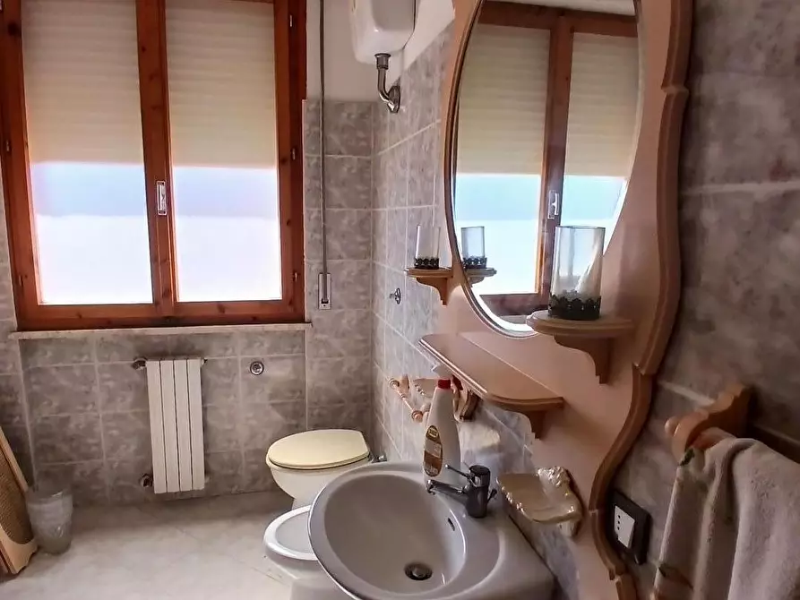 Immagine 27 di Appartamento in vendita  a Livorno