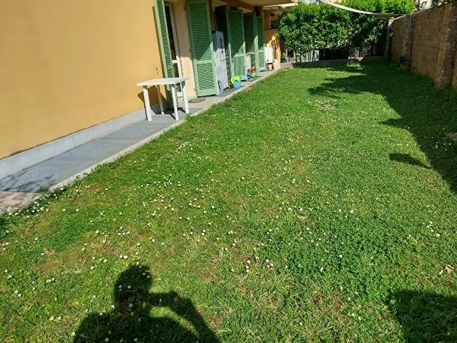 Immagine 3 di Appartamento in vendita  a Massa