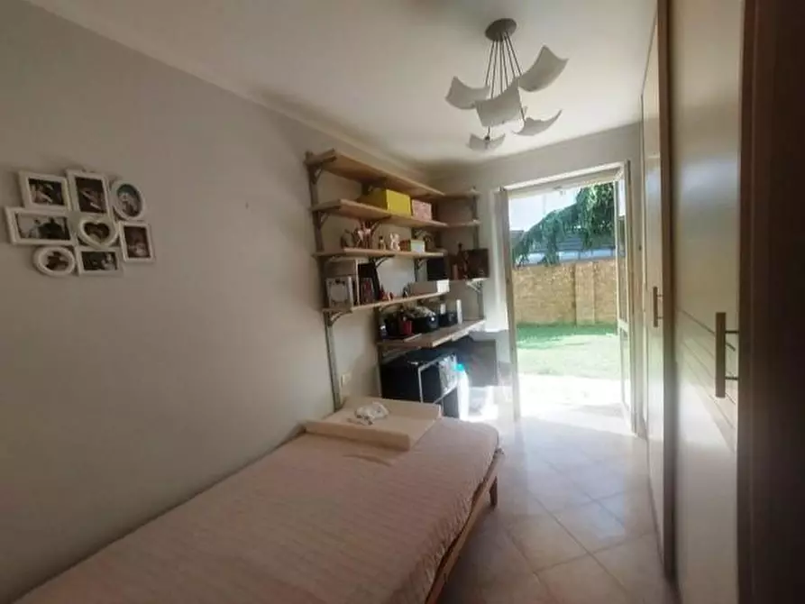 Immagine 13 di Appartamento in vendita  a Massa