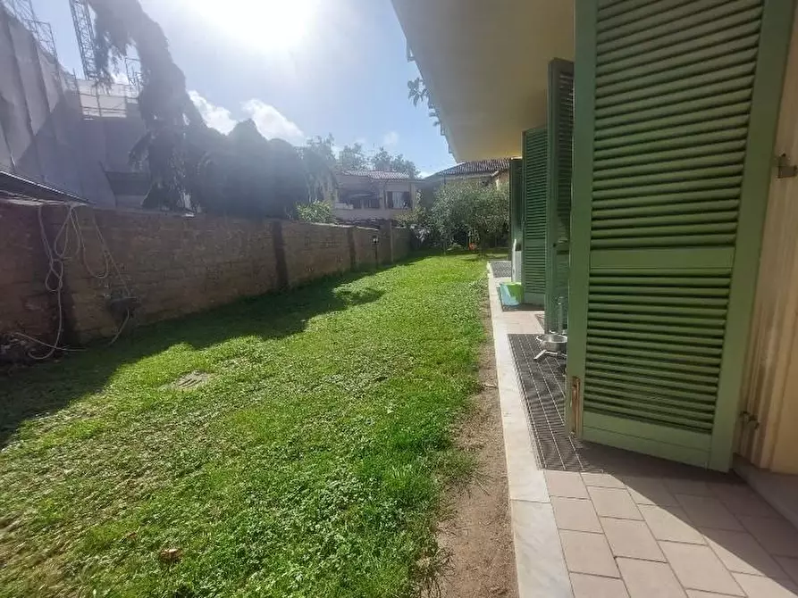 Immagine 4 di Appartamento in vendita  a Massa