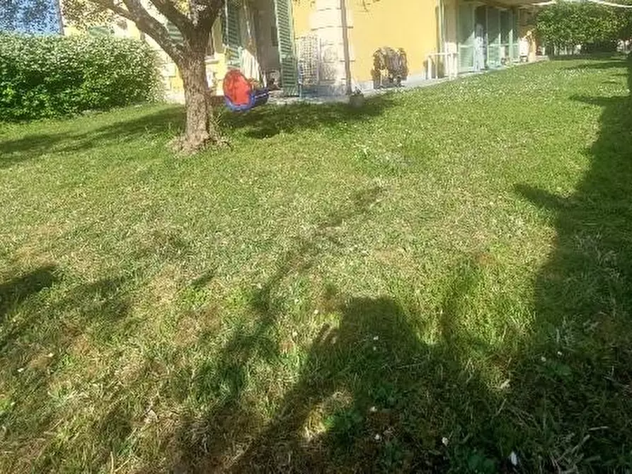 Immagine 2 di Appartamento in vendita  a Massa