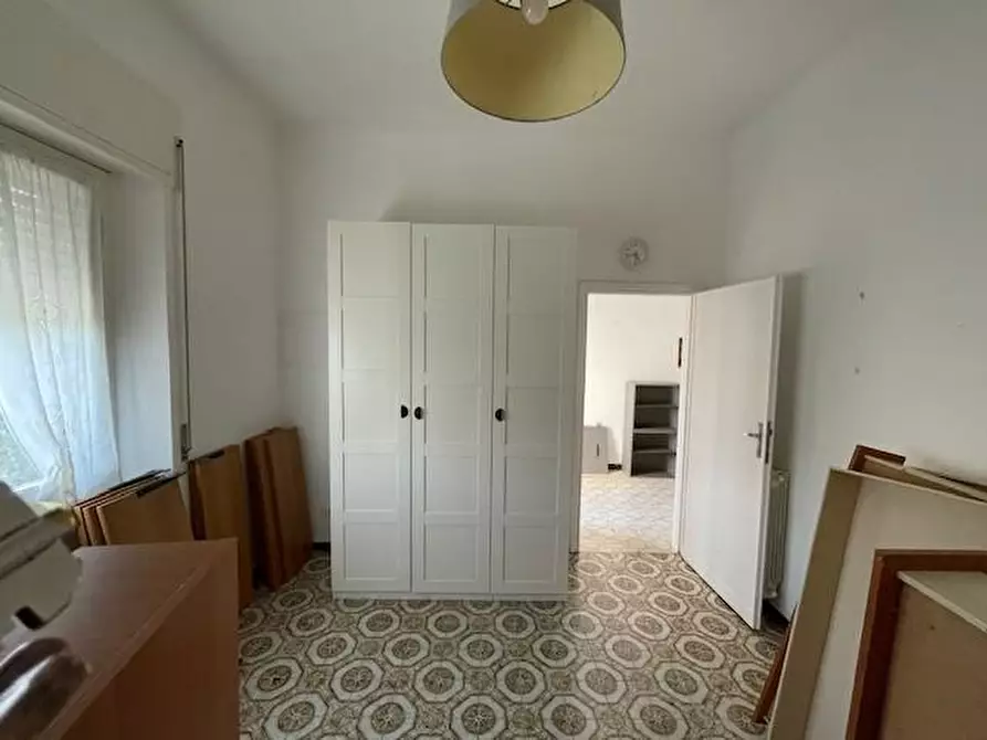 Immagine 8 di Villa in vendita  a Vecchiano