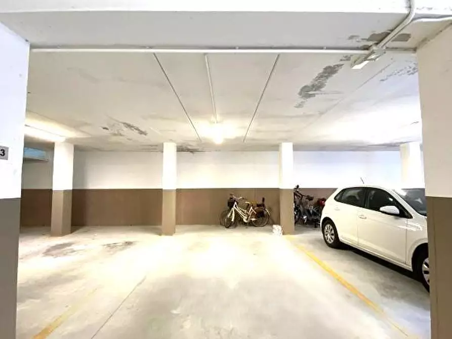 Immagine 9 di Appartamento in vendita  a Massa