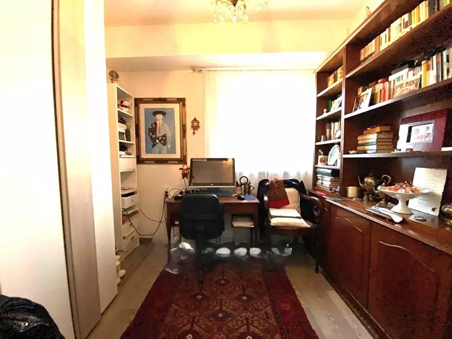 Immagine 4 di Appartamento in vendita  a Massa