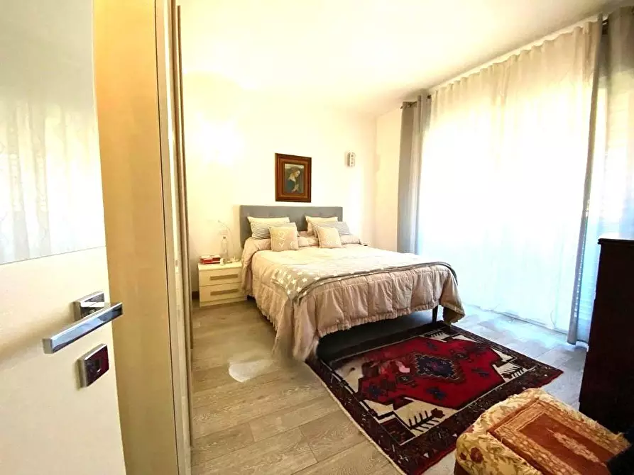 Immagine 5 di Appartamento in vendita  a Massa